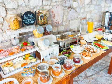 Grekis Hotel