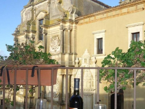 Gualtiero Camere E Suite