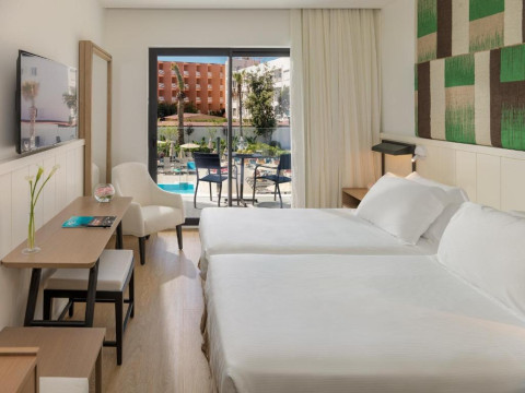 Hotel H10 Casa del Mar