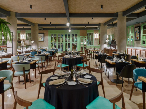 Hotel H10 Marina