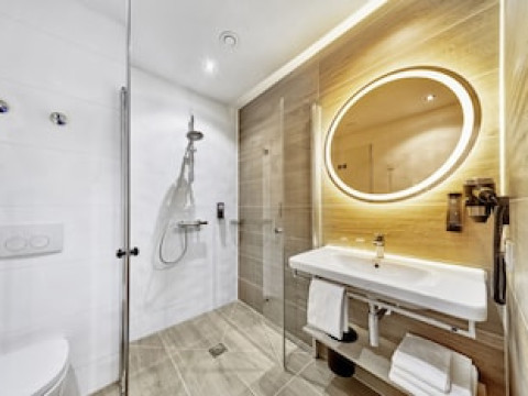 H2 HOTEL DÜSSELDORF SEESTERN