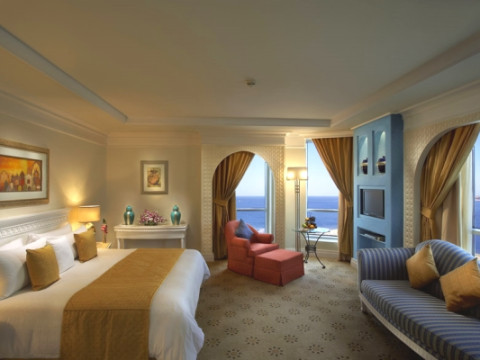 Habtoor Grand Beach Resort & Spa Autograph Collection
