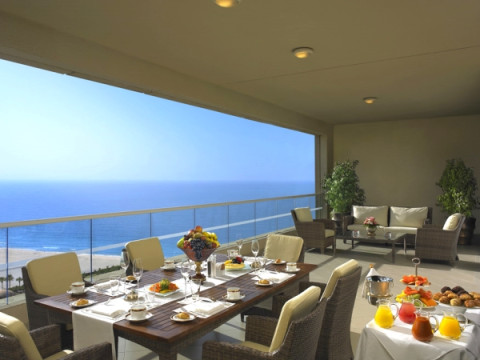 Habtoor Grand Beach Resort & Spa Autograph Collection