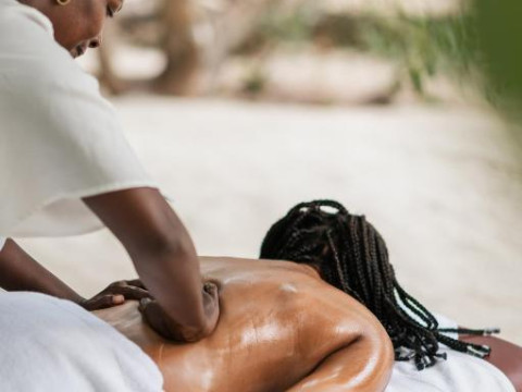 Hakuna Majiwe Beach Lodge