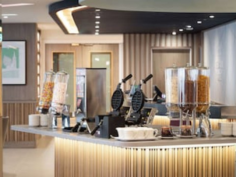 HAMPTON BY HILTON LONDON CITY