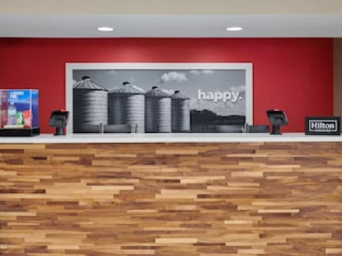 HAMPTON INN KANSAS CITY THE LEGENDS