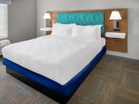 HAMPTON INN KANSAS CITY THE LEGENDS