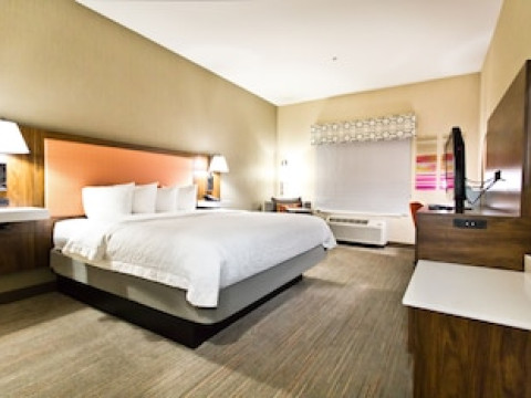 HAMPTON INN & SUITES SACRAMENTO-CAL EXPO