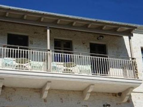 Haones Suites