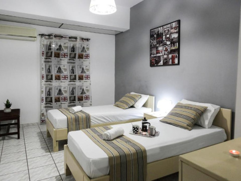 HAPPY DAYS HOTEL