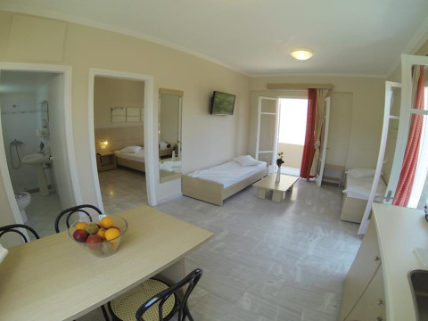 HAPPYLAND HOTEL APARTMENTS