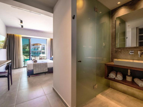Harmony Crest Resort & Spa