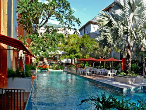 Harris Hotel & Residences Sunset Road