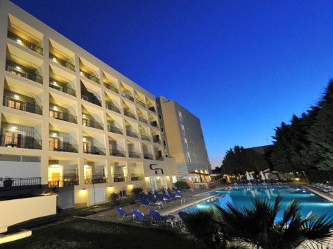 Hellinis Hotel (Corfu)