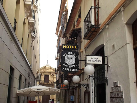 Hermanos Macías Hotel
