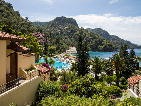 Hillside Beach Club