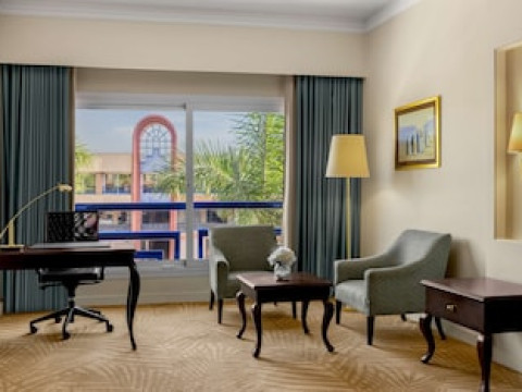 HILTON ALEXANDRIA GREEN PLAZA