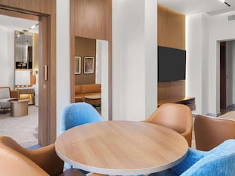 HILTON ALEXANDRIA GREEN PLAZA