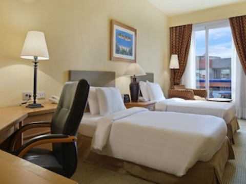 HILTON ALEXANDRIA GREEN PLAZA