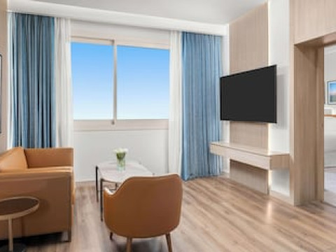 HILTON ALEXANDRIA GREEN PLAZA