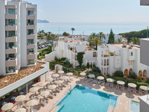 Hipotels Bahia Grande Aparthotel