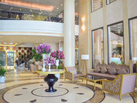Holiday Beach Hotel Danang