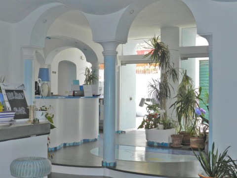 Holiday Hotel
