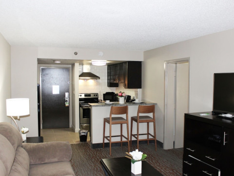 HOLIDAY INN ATLANTA NORTHLAKE