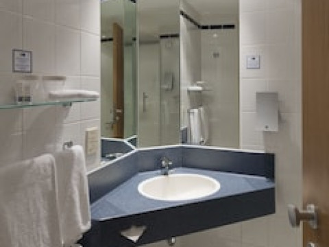 HOLIDAY INN EXPRESS ANTWERP CITY-NORTH
