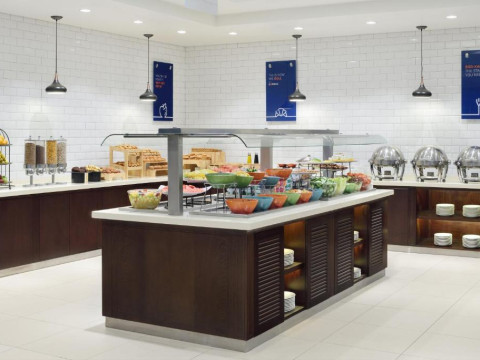 Holiday Inn Express Dubai Internet City, an IHG Hotel