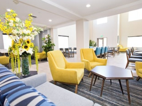 HOLIDAY INN EXPRESS HOTEL & SUITES SACRAMENTO NE CAL EXPO