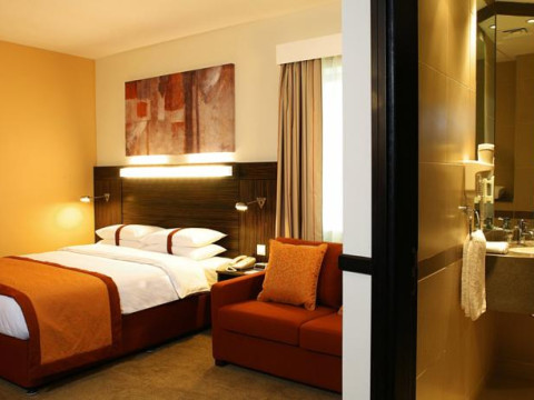 HOLIDAY INN EXPRESS JUMEIRAH