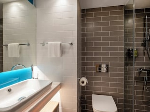 HOLIDAY INN EXPRESS LIVERPOOL CENTRAL