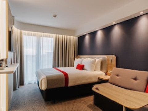HOLIDAY INN EXPRESS LIVERPOOL CENTRAL