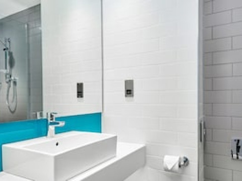 HOLIDAY INN EXPRESS NICE GRAND ARENAS