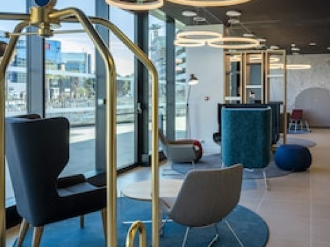 HOLIDAY INN EXPRESS NICE GRAND ARENAS