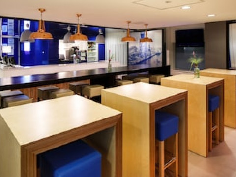 HOLIDAY INN EXPRESS ROTTERDAM - CENTRAL STATION