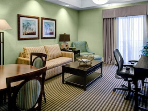 HOLIDAY INN EXPRESS & SUITES ATLANTA BUCKHEAD