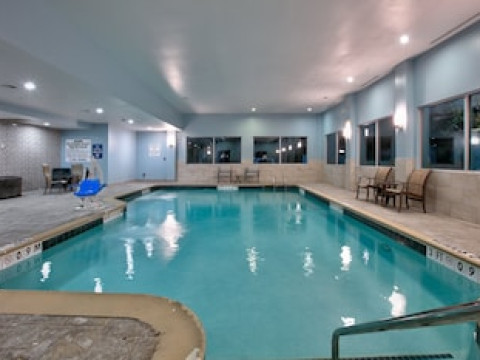 HOLIDAY INN EXPRESS & SUITES NORTH DALLAS AT PRESTON