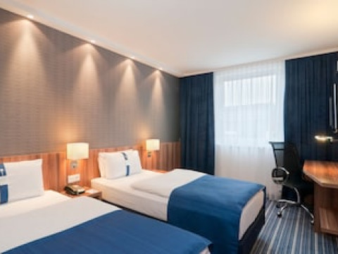 HOLIDAY INN EXPRESS TOULON - EST