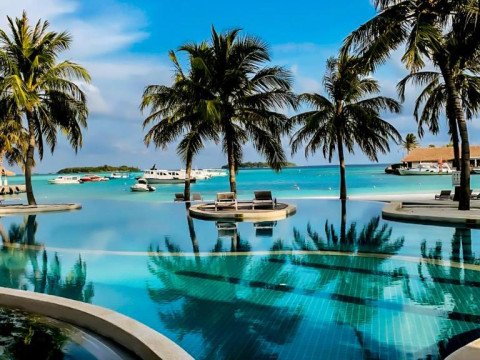 Holiday Inn Kandooma Resort Maldives