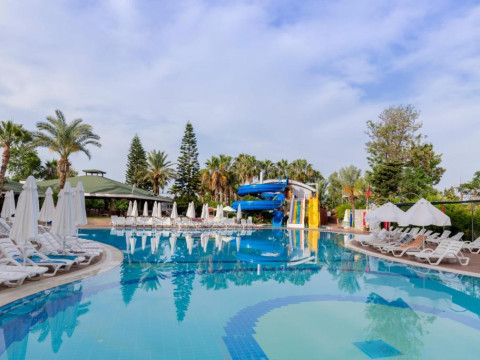 HOLIDAY PARK