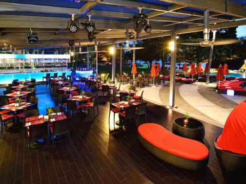 HOLIDAY VILLA BEACH RESORT & SPA LGK