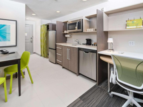 Home2 Suites By Hilton Newark Airport