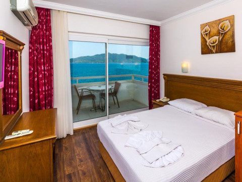 HONEYMOON HOTEL