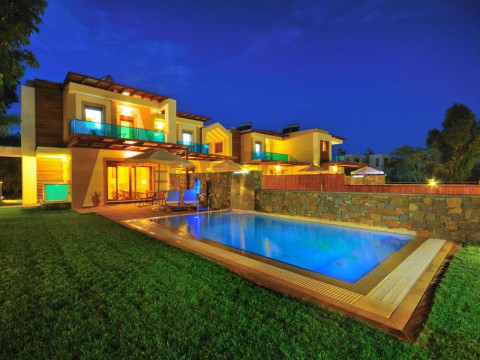 Horizon Line Villas