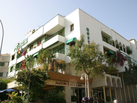 HOSTAL ALHAMBRA