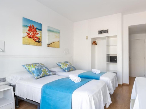 Hostal Neptuno Paguera