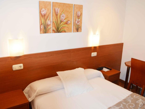 Hostal Residencia Fornos