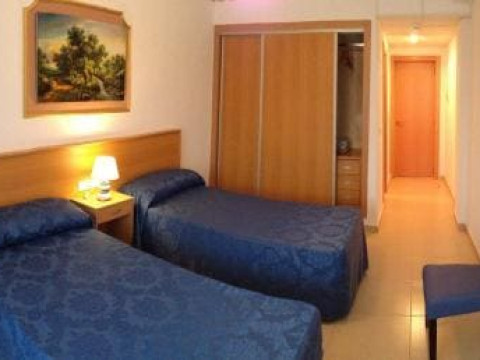 Hostal Residencial Rr